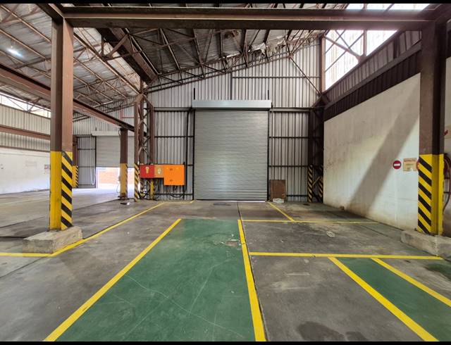 512M² FACTORY TO LET IN APEX